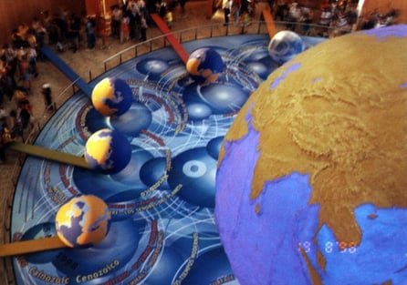 Globo terrqueo en relieve Gigante (5 metros de diametro) en el Pabellón del Futuro, Exposición Universal Lisboa.