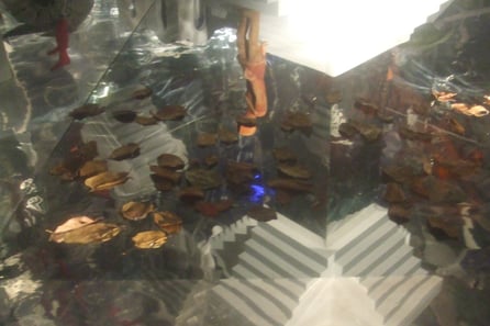 Escenografía para Exposición El Arte de lo Imposible, Escher en la sala de Isabel II, Fundación El Canal.