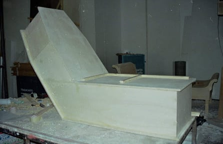 Ataúd Sentado, elemento para escena, en teatro