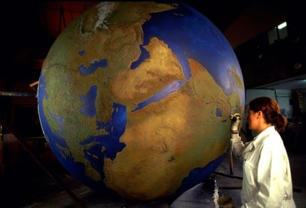 Esfera Mundi en relieve, Para Fundación Gulbenkian, Lisboa - Portugal.