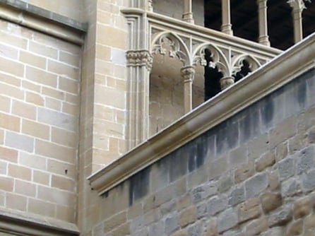 Castillo de Olite - Navarra. Moldurones tapacables