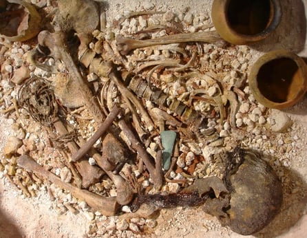 Réplica de la Momia del Hombre de Galera, Enterramiento con Ajuar Funerario