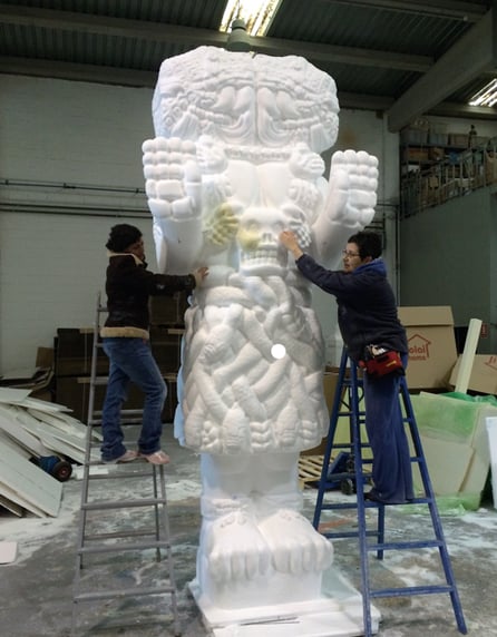 Talla corporea escultura tipo Maya, Azteca