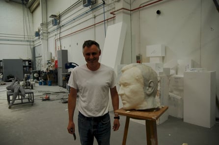 Cabeza para escultura, escultor