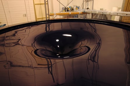 Modelo de gran AGUJERO NEGRO, en taller