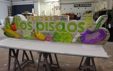 Cartel Corporeo 310 cm espesor 20 cm, diseño a dos caras.