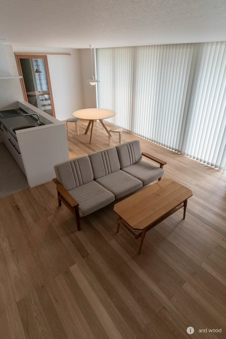 オーク ミズナラ プライウッド 90幅 フローリング ploot andwood 施工例 1