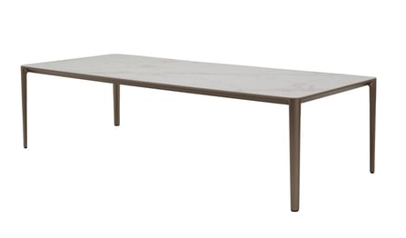 Andreu World Nuez Table furniture puntod