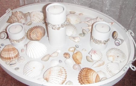 Tablett & Kerzenhalter (Dän. Bettenhaus) - Muscheln gesammelt :o)