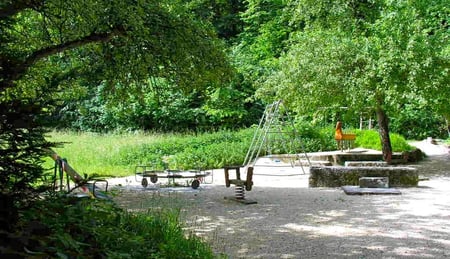 restaurant kreuzen spielplatz garten