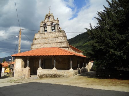 Iglesia de Santa María de Las Villas
