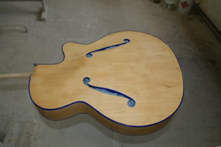 ... kann mit der Farbgestaltung begonnen werden.