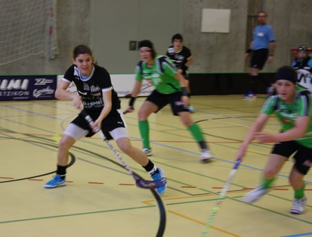 In Action: Maria Rasmussen, die Autorin der Unihockey-Spielberichte