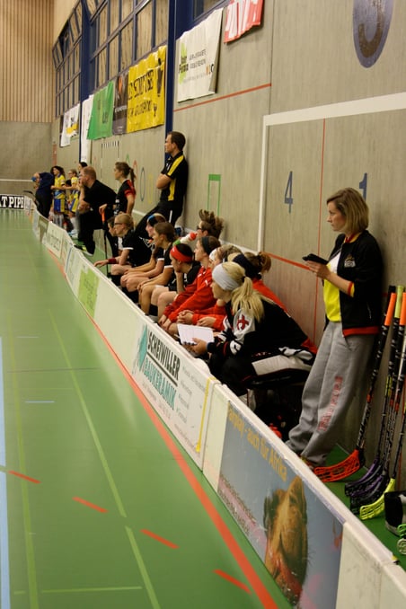 Freie Plätze auf der Riders-Trainerbank
