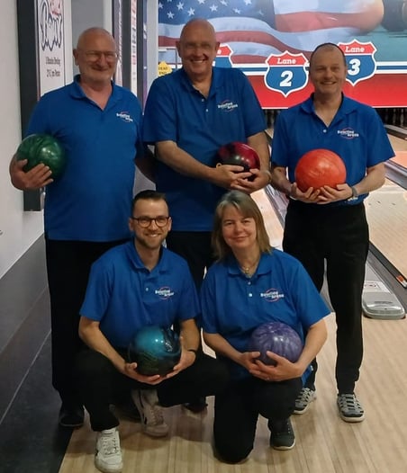 stehend von links: Heinz Gröger, Helmuth Reissenberger, Wolfgang Späth ------------------------Vorne von links: Robin Ludwig, Petra Ludwig       