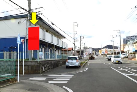 東海大学前駅入口　近景