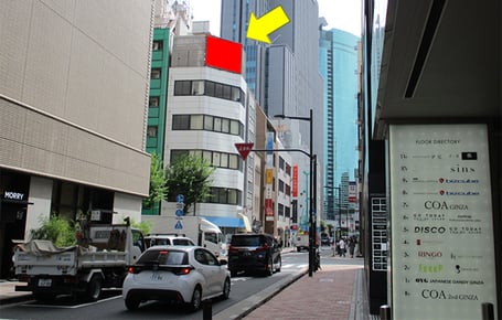 銀座7丁目　松沢ビル・貸し看板