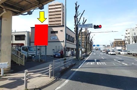 「相模大野駅南口入口」交差点・近景