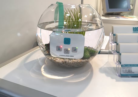 Inprint Messe. Wasserdichte Folientastatur im Aquarium.