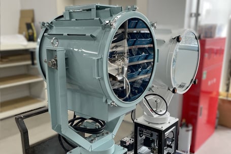 大型サーチライト