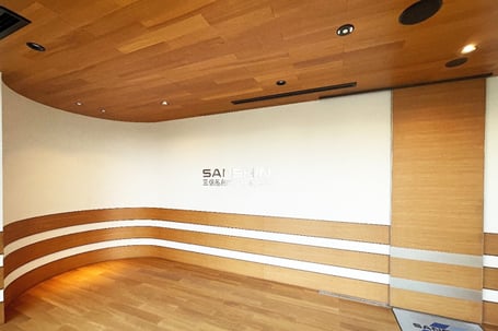 船をイメージしたエントランス