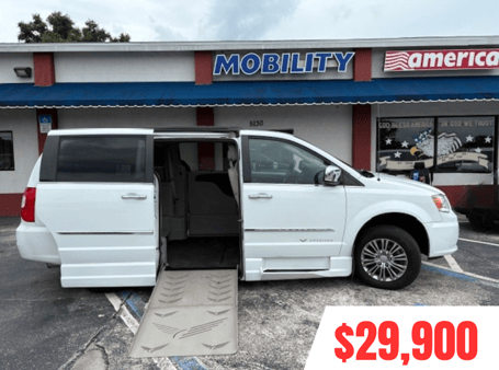 2015 Chrysler Wheelchair Vans