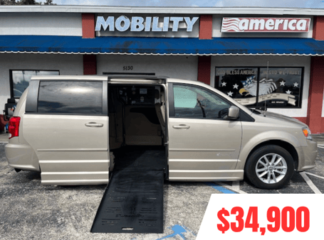 2015 Dodge Grand Caravan Wheelchair Van