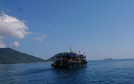 Rainbow Divers Boat Vietnam