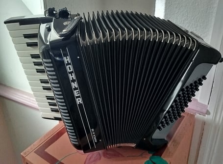 accordéon chromatique neuf Hohner 48 basses - Au Soufflet Qui Swing 
