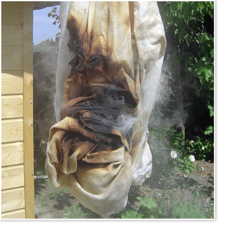 Gefahr der Selbstentzündungbei Ölen: mit öl getränkter Lappen nach 3 Stunden