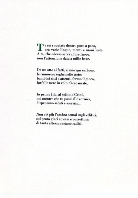 testo stampato tipograficamente a due colori con capolettera