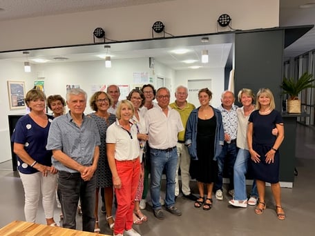 L'équipe du Ciné-club du Bassin avec Chloé Mazlo (quatrième à partir de la droite)