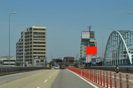 共栄研磨剤ビル・遠景