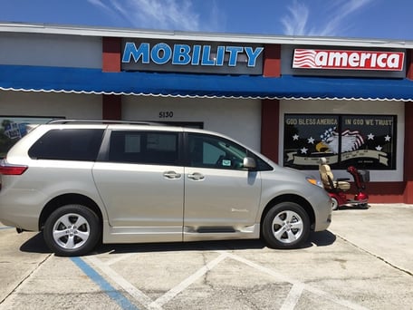 2016 Toyota Sienna Wheelchair Van