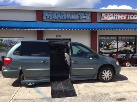 2005 Chrysler Town & Country