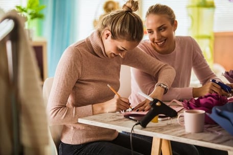 Workshop für Freundinnen zum Werken und Basteln in Boniswil bei FABRICA