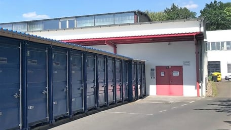 Blaue Boxen Self Storage Bonn-Beuel - Günstigen Lagerraum mieten