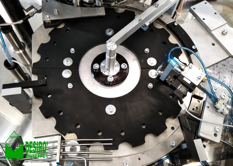 GD33R3 - Assemblatrice continua (rotativa) Chil Proof Cap - Giuseppe Desirò Srl.