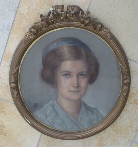 Bild Elsa (hängt oben im Bild an der Wand)