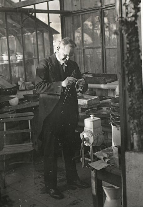 Oskar im Gewächshaus