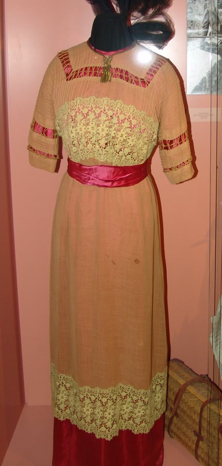 Kleid von Elsa (im obigen Bild)