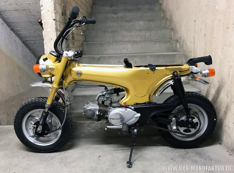 Honda Dax ST70