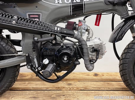 Honda Dax ST70