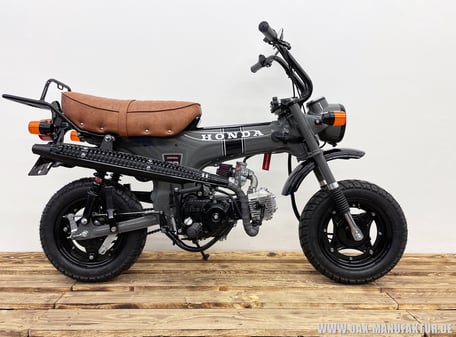 Honda Dax ST70