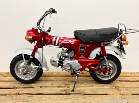 Honda Dax ST50