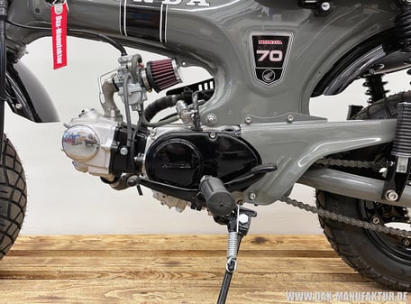 Honda Dax ST70