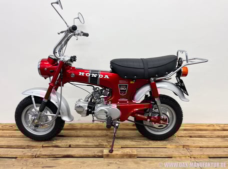 Honda Dax ST50