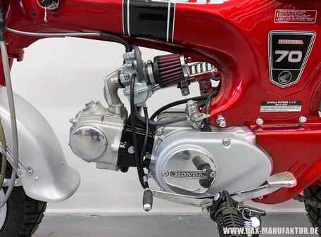 Honda Dax ST70