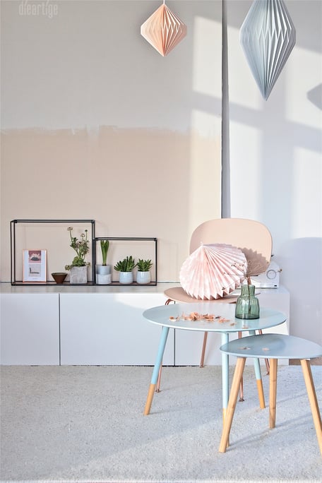 dieartigeBLOG - Ombre-Leinwand in Jute natur und Weiß, GRID-Decke, Papierdekoration, Frühlingsdeko, Rosè, Kupfer, Beistelltische in Mint, Ocean