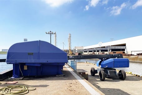 シンクロリフトと高所作業車